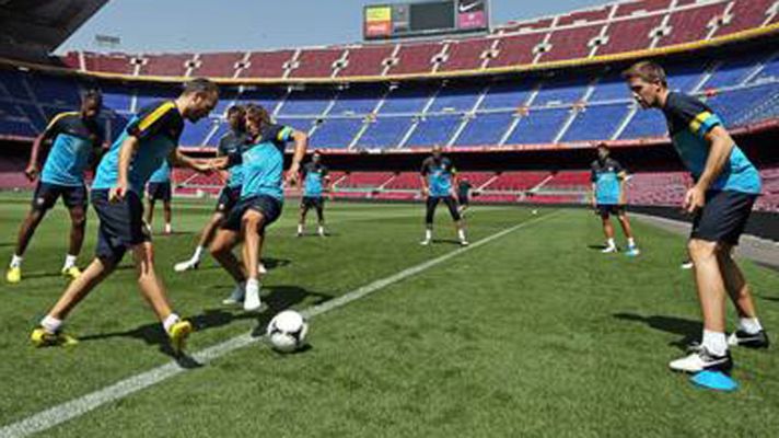 Telediario 1 - El Barça entrena mientras el Madrid viaja a Barcelona