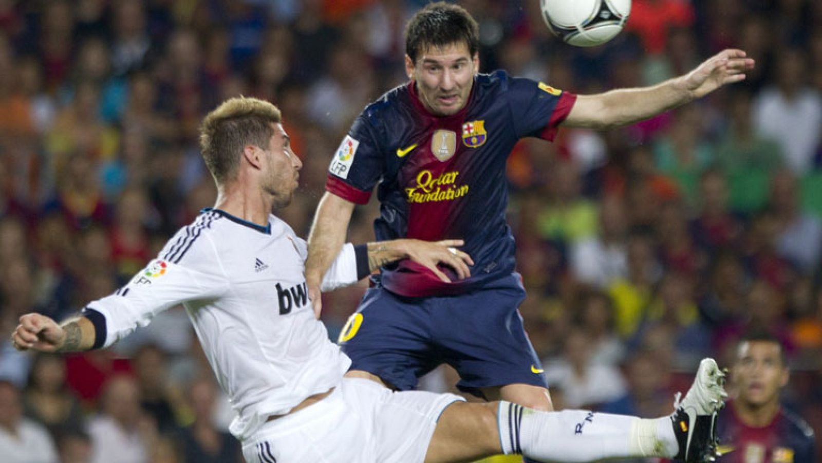 El Barça gana pero no sentencia al Madrid