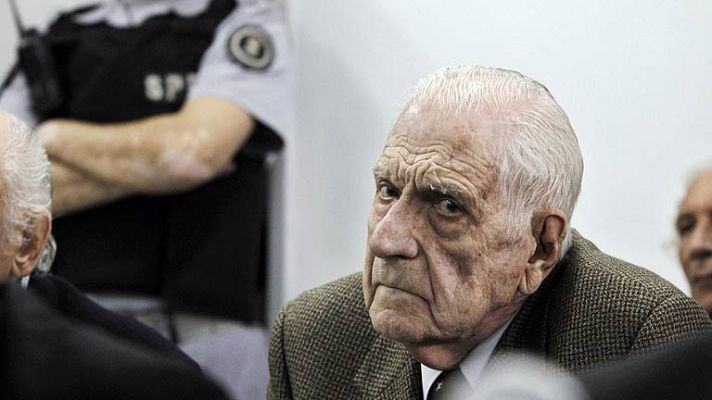 Informativo 24h - Bignone, el último dictador argentino, vuelve a sentarse en el banquillo por crímenes contra la humanidad