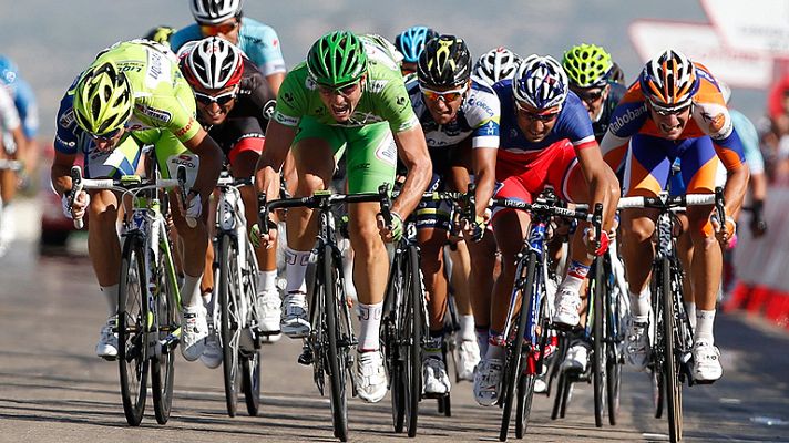 Vuelta ciclista a España - Degenkolb gana como una moto en Motorland