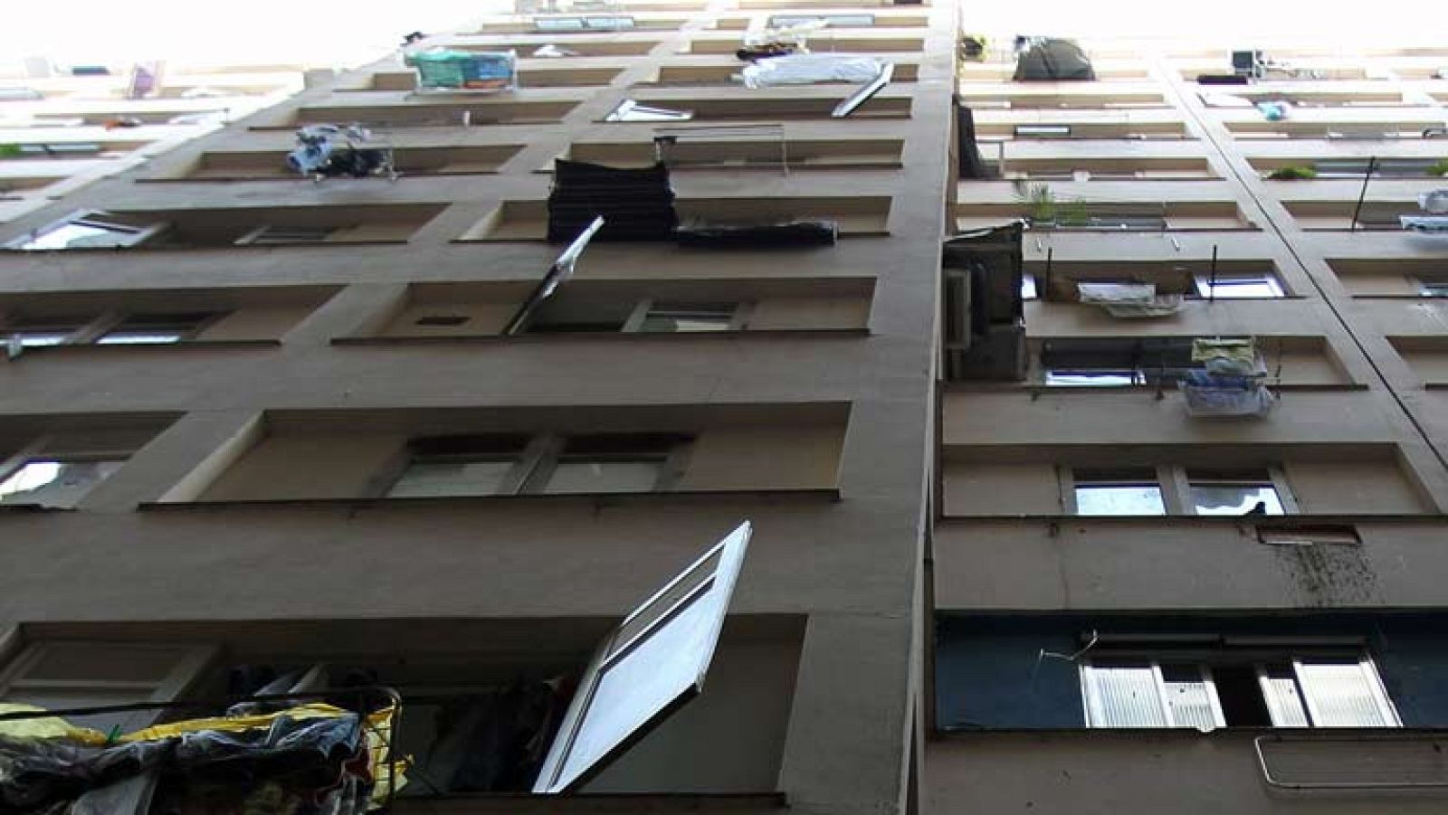 Las hipotecas caen un 25,2% en junio