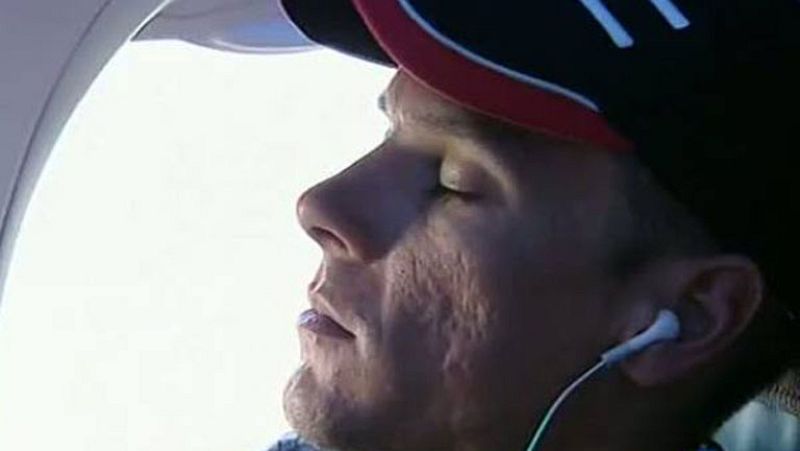 Jornada de descanso en la Vuelta, después de una primera semana sin tregua. Y la segunda aumenta la exigencia con la conrtarreloj del miércoles y las montañas asturianas. Purito sigue líder a 53 segundos. TVE ha acompañado al pelotón en su viaje por