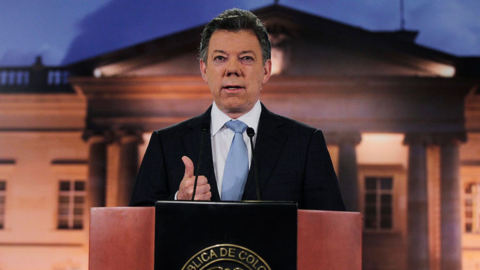 Santos confirma que mantiene conversaciones con las FARC