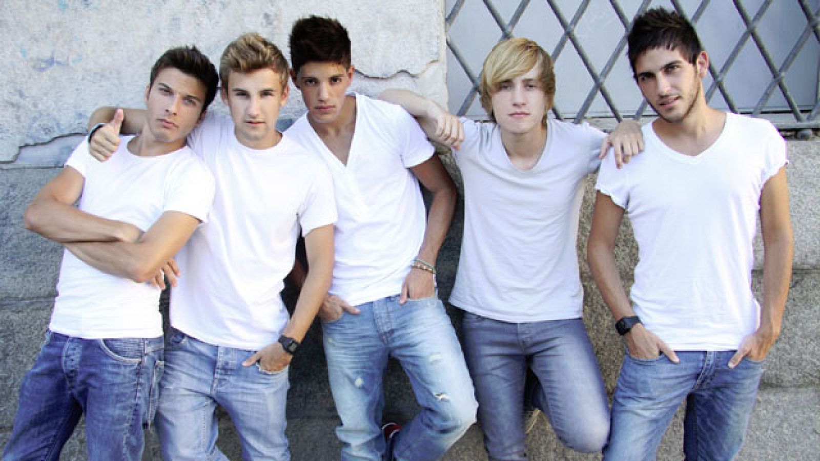 Auryn, de campamento con sus fans | Ver