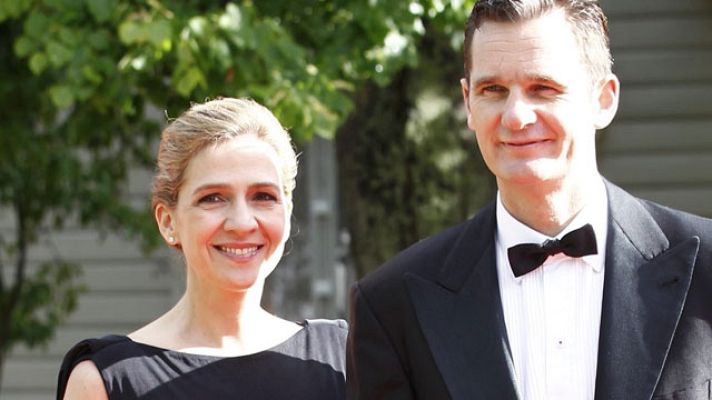 Telediario 1 - Urdangarín vuelve a Barcelona