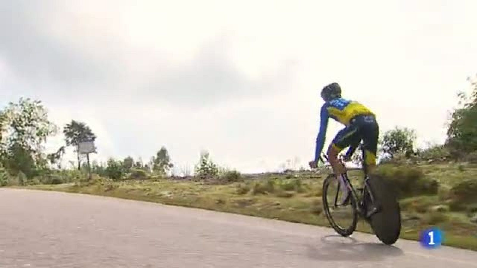 Todos saben que la contrarreloj de Cambados - Pontevedra es clave y por eso los cuatro corredores que luchan por la general han recorrido el trazado varias veces. Algunos como Alberto Contador hasta seis veces.