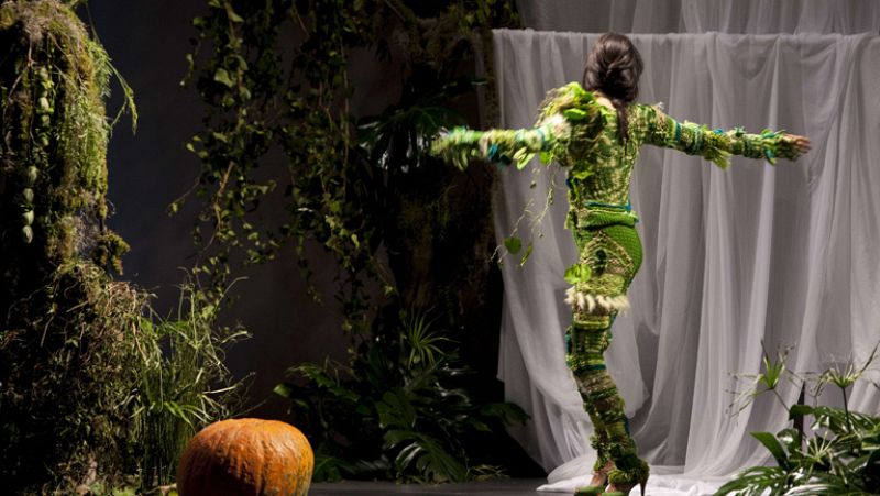 Desfile de Francis Montesinos | Ver