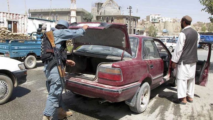  - Afganistán: Doble atentado suicida