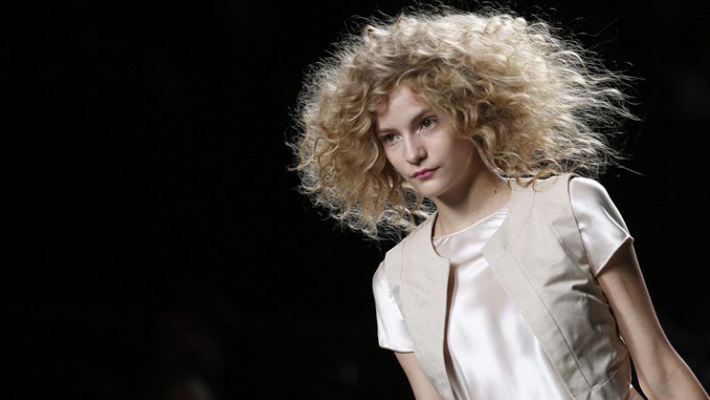 Desfile de Teresa Helbig | Ver