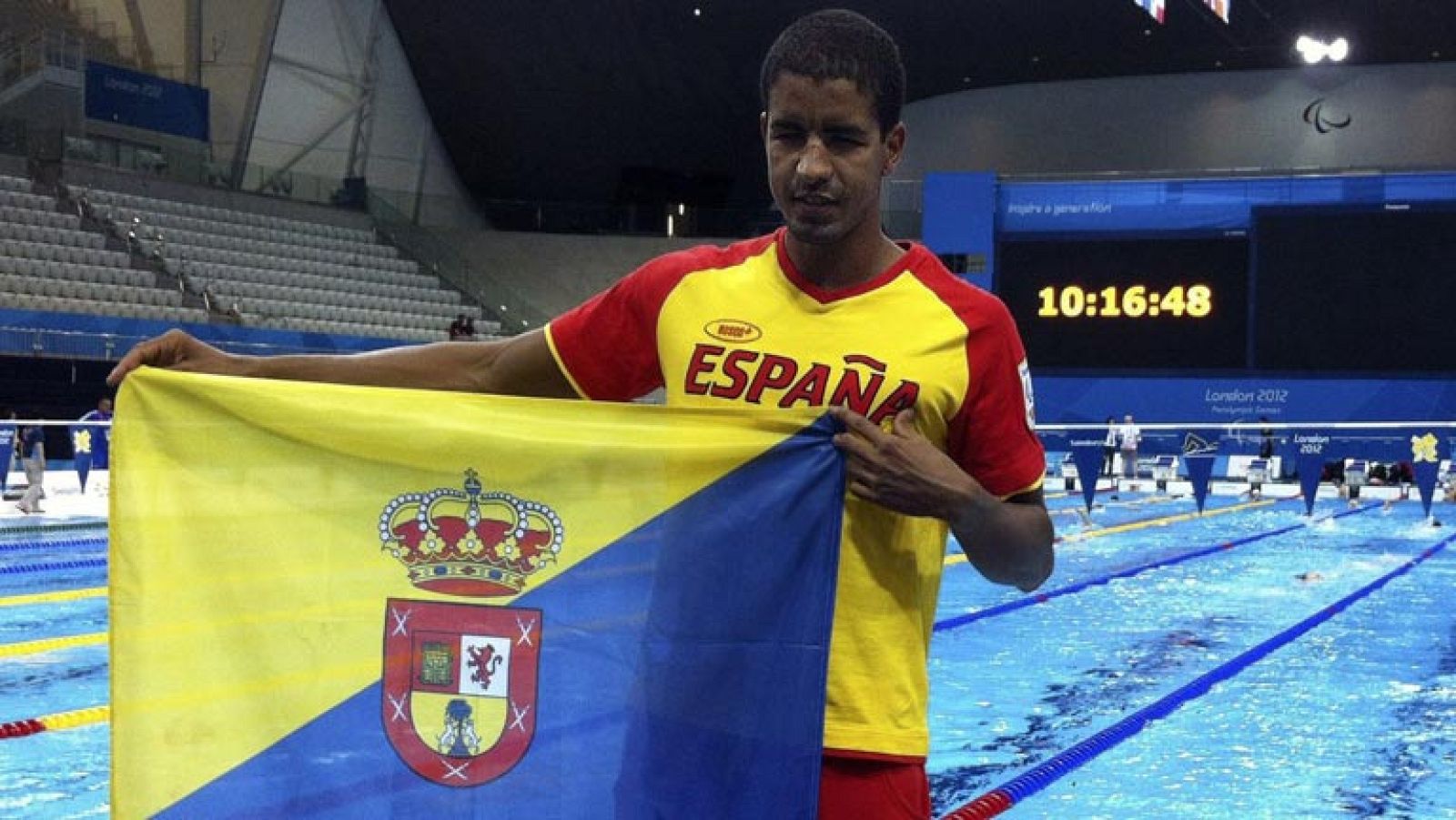 El español Enhamed Enhamed ha sido bronce en los 50 metros libres, clase S11, en los Juegos Paralímpicos de Londres. El campeón, Yang Bozun, ha batido el récord del mundo.