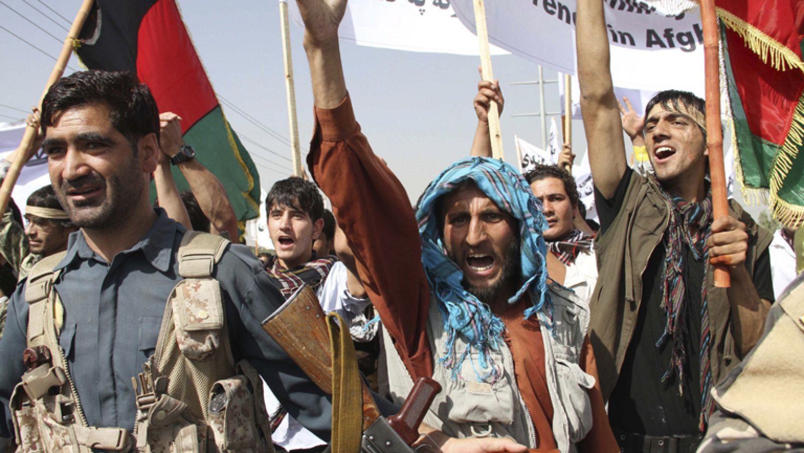 La OTAN suspende temporalmente el entrenamiento de reclutas afganos