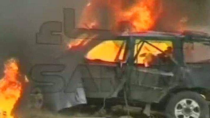 Telediario 1 - Dos muertos en un atentado suicida contra el consulado de EEUU en una ciudad de Pakistán