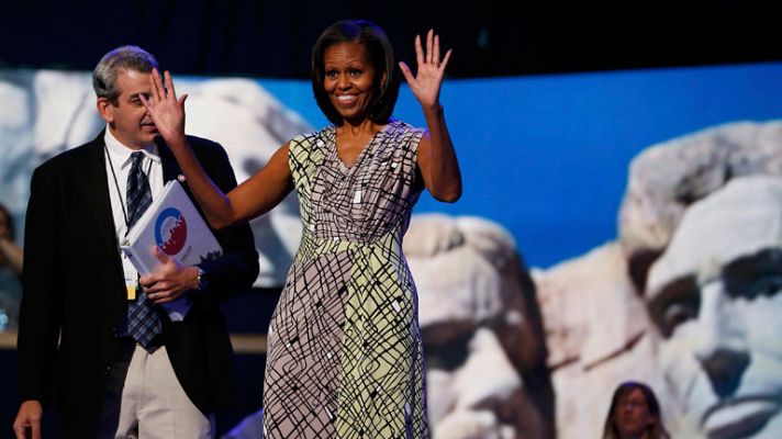 Telediario 1 - Obama critica las políticas económicas de Romney