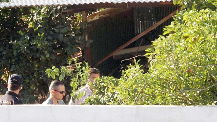 Telediario 1 - La Policía recoge muestras