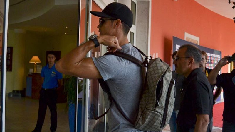 Cristiano habla, pero en Facebook