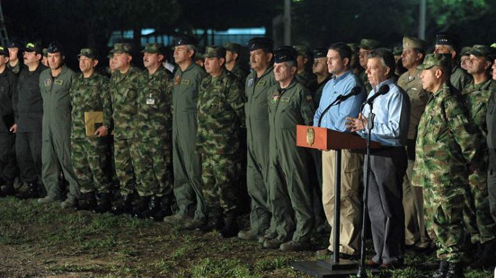 Telediario 1 - El presidente Santos responde a las FARC que el proceso de paz debe ser "realista"