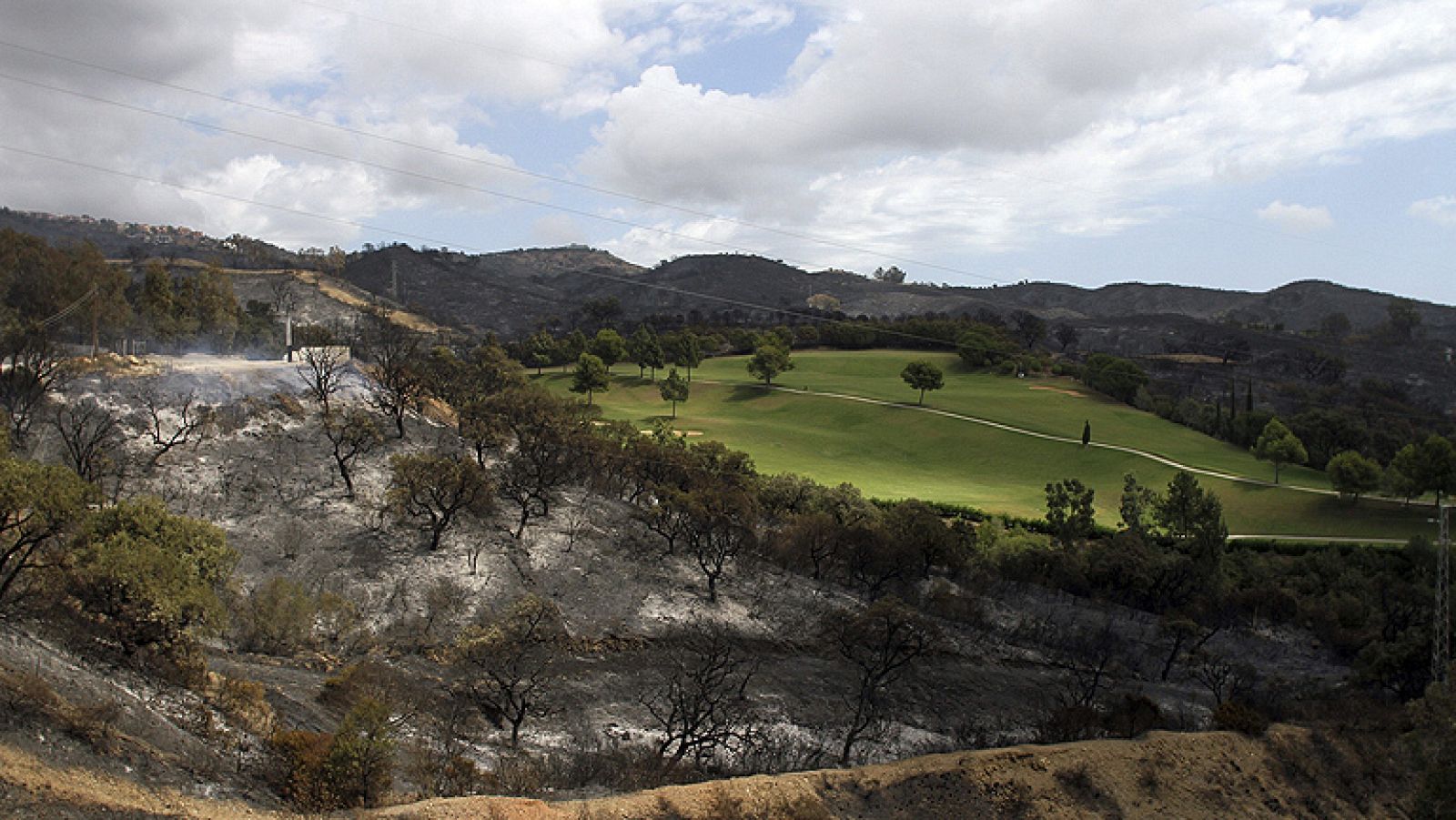 Los parados podrán ser requeridos para limpiar los montes tras los incendios