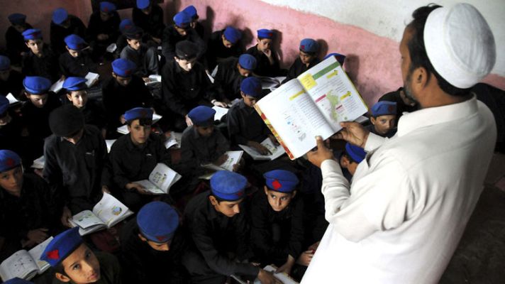 Telediario 1 - 800 millones de analfabetos