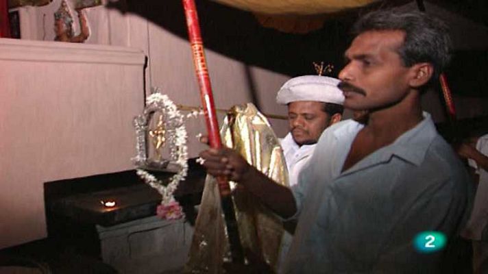 Otros pueblos - Las máscaras del poder