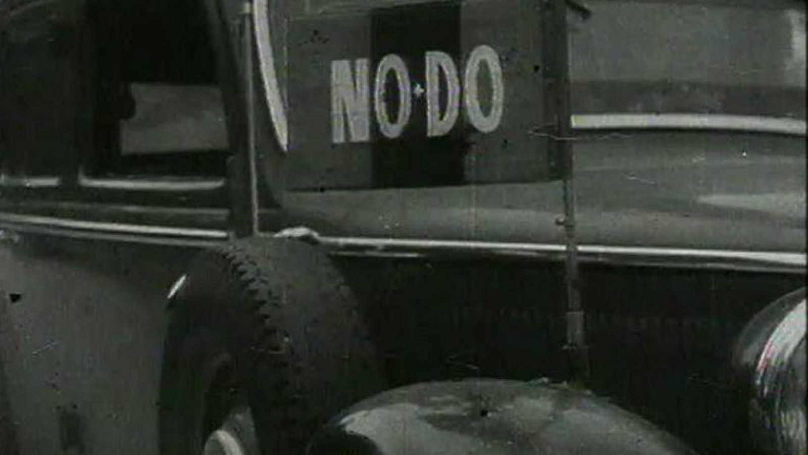 El NO-DO, noticiario de una época (1992)