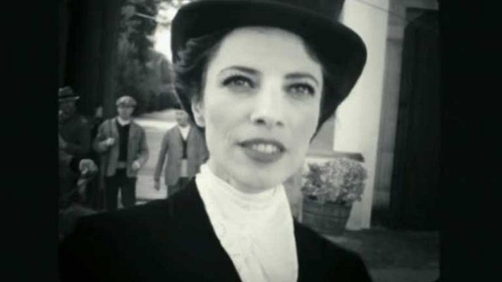 Telediario 1 - La crítica internacional ha aplaudido "Lo imposible", "Blancanieves" y "Fin"