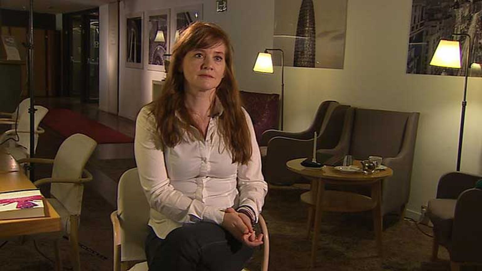 Audur Ava Olafssdottir presenta "La mujer es una isla"