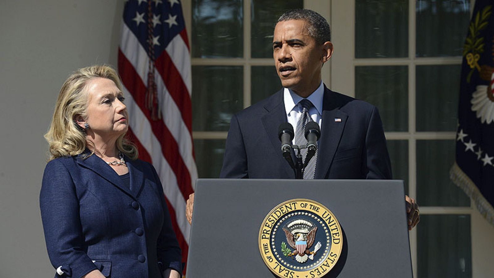 Obama promete que "se hará justicia" por la muerte de su embajador en Libia | Ver