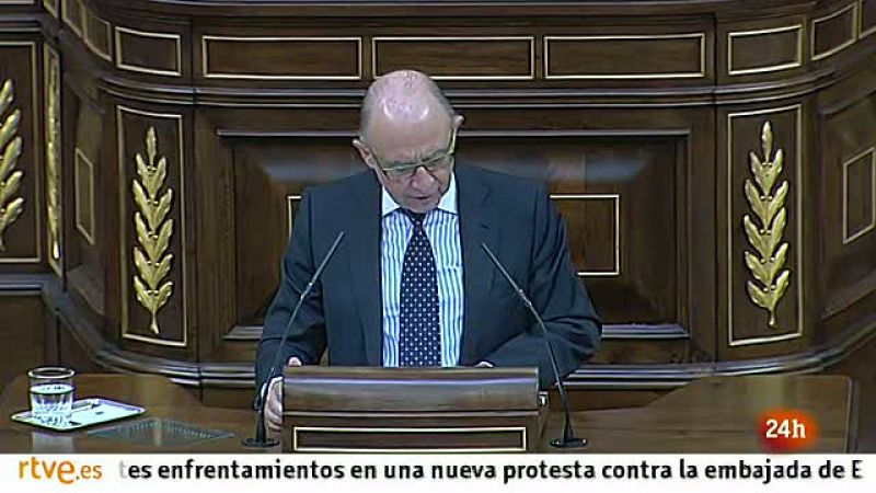 Montoro defiende los ajustes en el debate sobre el fondo de rescate autonómico