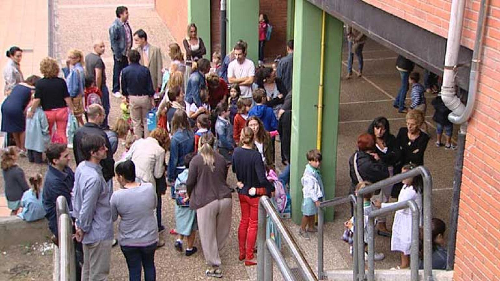 Comienzan el curso los estudiantes de secundaria y bachillerato de seis comunidades