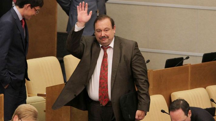 Telediario 1 - El parlamento ruso expulsa a un diputado opositor