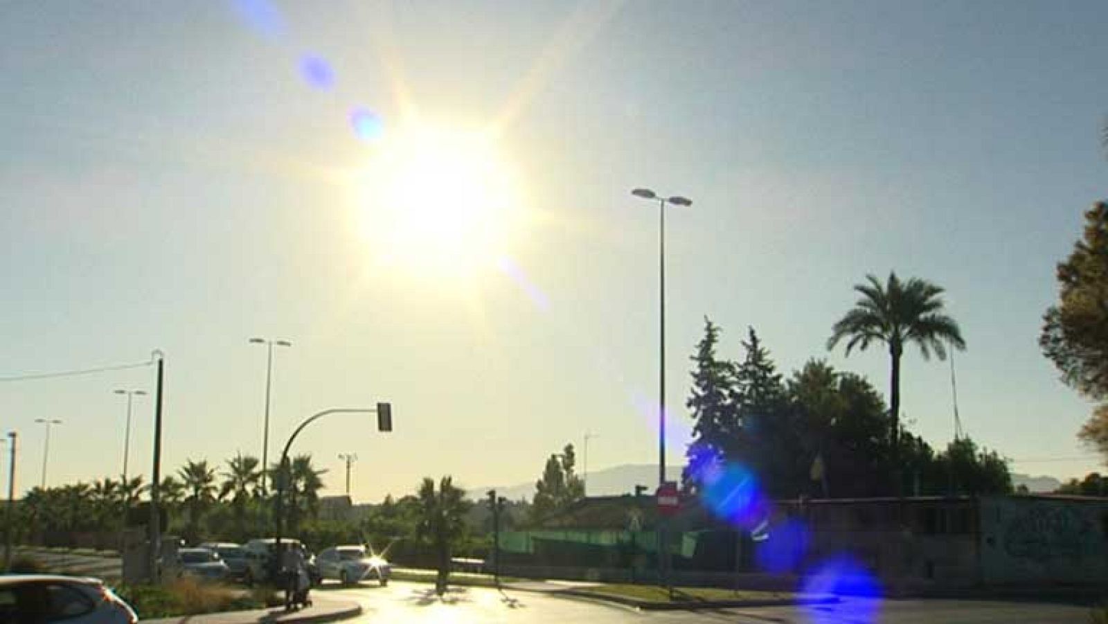 Nubes en el Cantábrico, Melilla y las Canarias y despejado en el resto