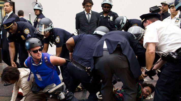 La tarde en 24h - Decenas de detenidos del 'Ocuppy Wall Street' en Nueva York