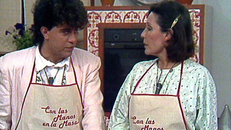 Con las manos en la masa - Elena Santonja y Pedro Almodóvar: Pisto manchego y cordero a la caldereta