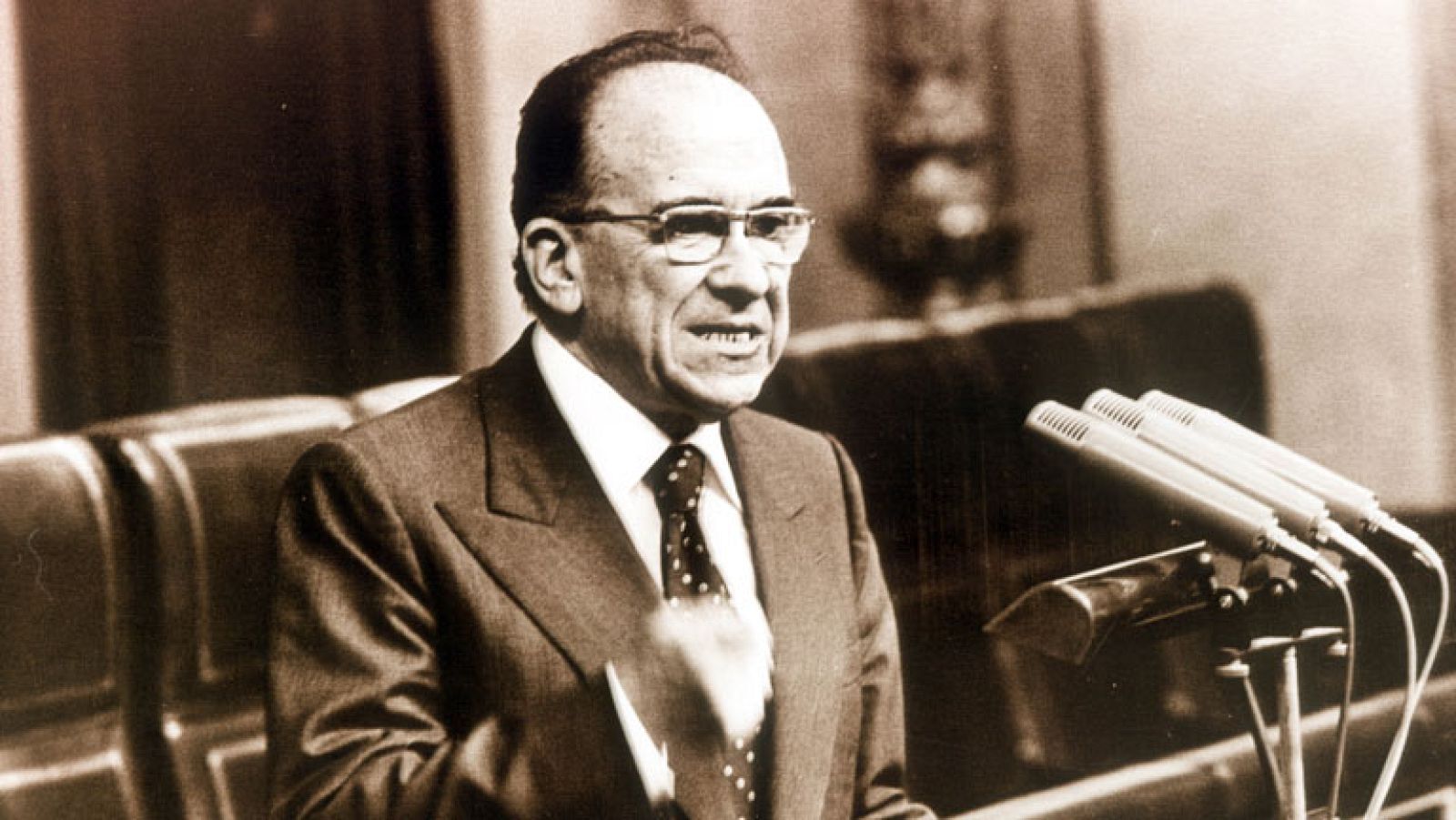 Muere Santiago Carrillo, a los 97 años