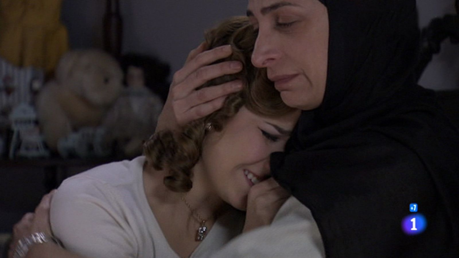 Amar - Cecilia: "le quiero, siempre le he querido"