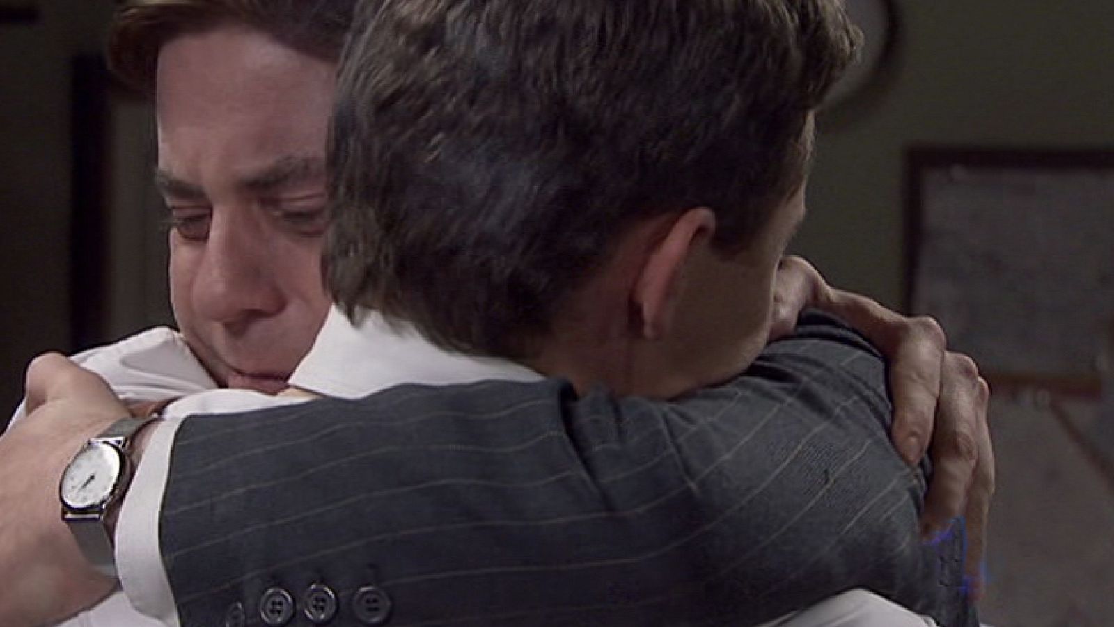 Amar - Héctor, destrozado por la muerte de Teresa