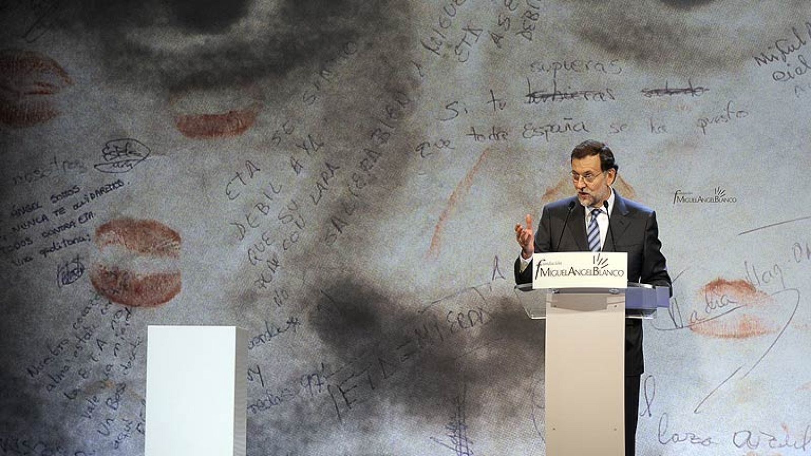 Rajoy: El Gobierno no negociará nunca con los terroristas ni cederá a chantajes