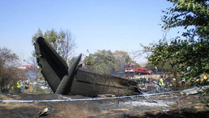 La Audiencia de Madrid archiva la causa penal por el accidente de Spanair - Informativo 24h | Ver