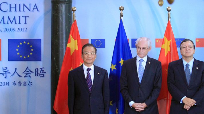 Informativo 24h - La crisis europea y la competencia comercial centran la XV Cumbre UE-China en Bruselas