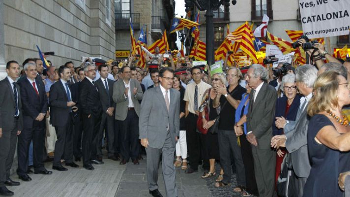 Telediario 1 - Incógnitas en torno a Cataluña