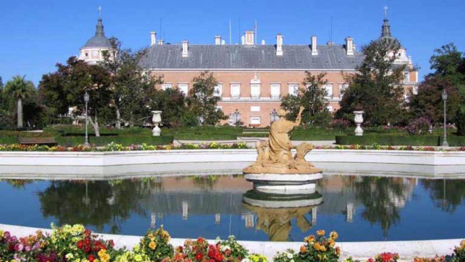 Más Gente - Recorrer Aranjuez sin pisar el suelo