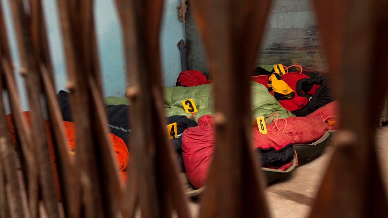 Los equipos de rescate buscan a tres desaparecidos en el Himalaya