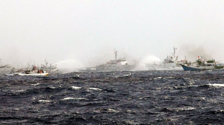 Telediario 1 - Docenas de barcos de Taiwan entran en aguas de las islas disputadas entre Japón y China