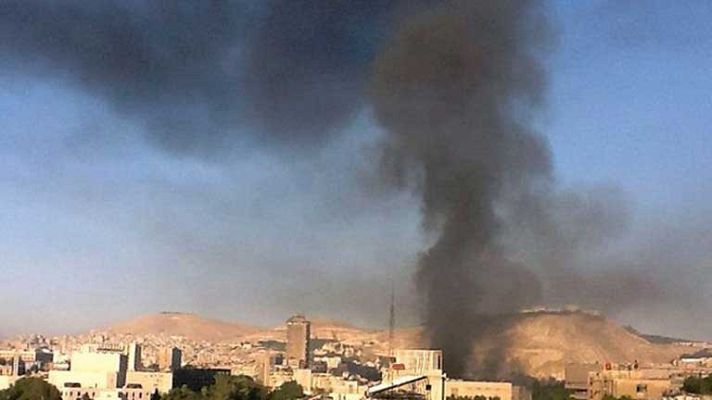 Telediario 1 - Atentado al ejército sirio