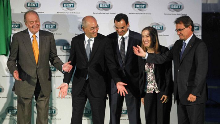 Telediario 1 - Mas declina ponerse junto al rey en el acto de inauguración de la nueva terminal de contenedores en el Puerto de Barcelona