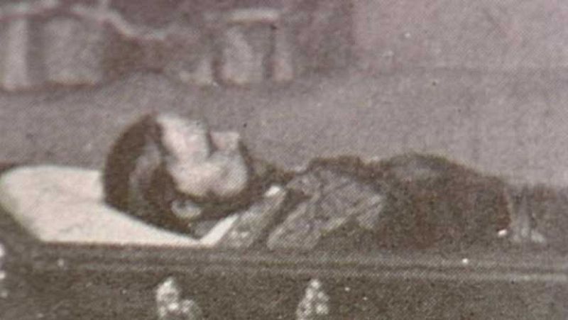 Un equipo científico analiza desde hoy los restos del General Prim