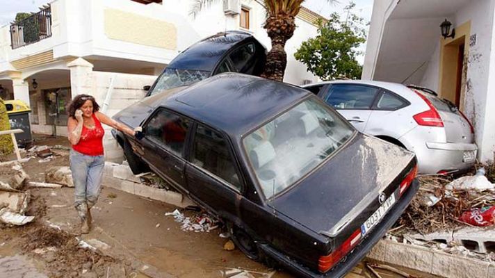 Telediario 1 - Telediario 2 en 4' - 30/09/12