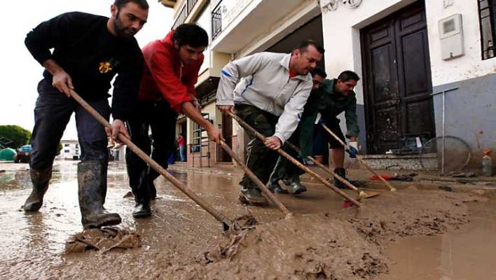 Telediario 1 - Telediario - 8.30 horas - 01/10/12