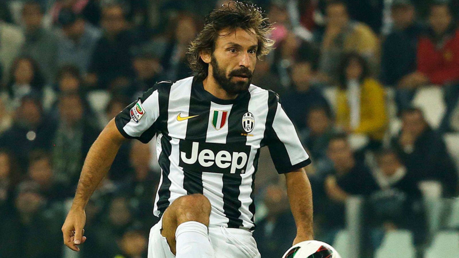 La UEFA compara a Pirlo con un director de orquesta