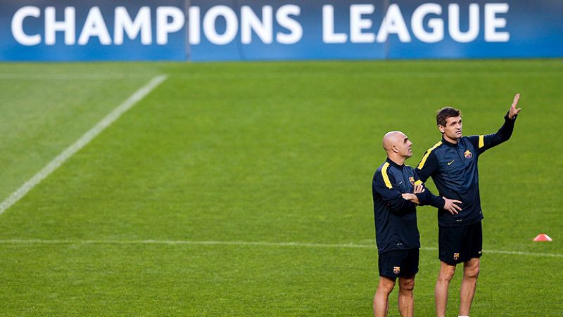 El FC Barcelona quiere mantener la racha de victorias también en un estadio en el que nunca ha ganado, el estadio de Da Luz de Lisboa. Para intentarlo, el técnico culé recupera a Iniesta y a Puyol para el partido pero no se sabrá hasta última hora si